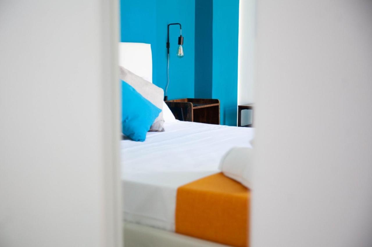 Track 60 - Private Rooms Garibaldi Neapel Exterior foto