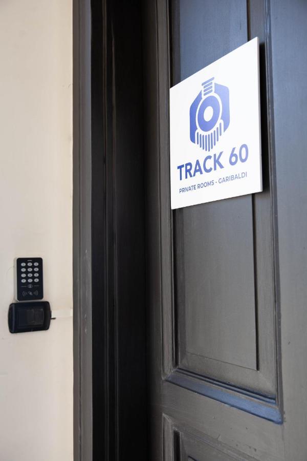 Track 60 - Private Rooms Garibaldi Neapel Exterior foto