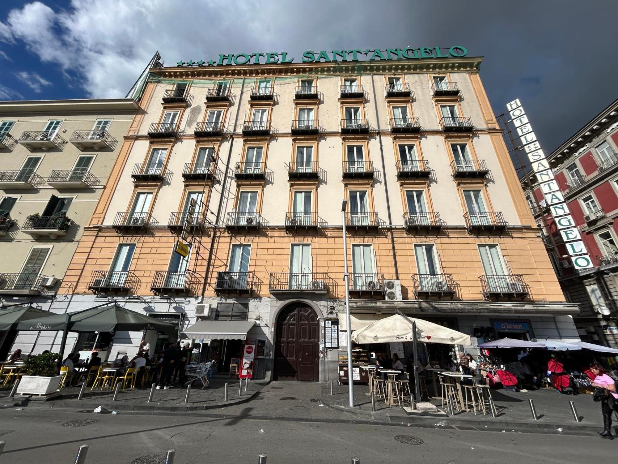 Track 60 - Private Rooms Garibaldi Neapel Exterior foto